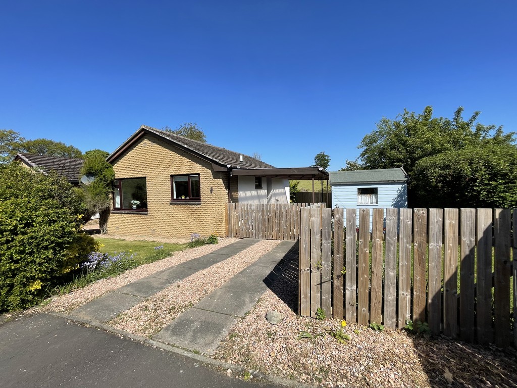 Oakbank Place, Guildtown