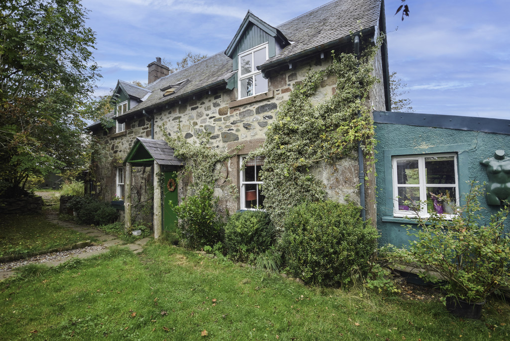 Burnside Of Drimmie Farm Cottage , Blairgowrie
