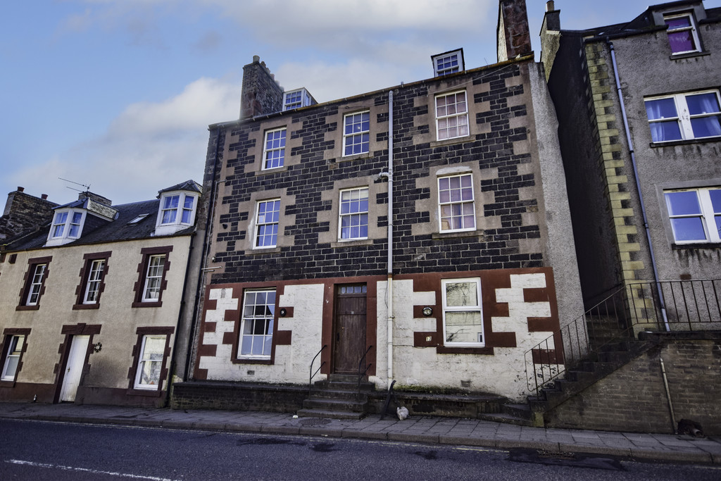 High Street, Newburgh