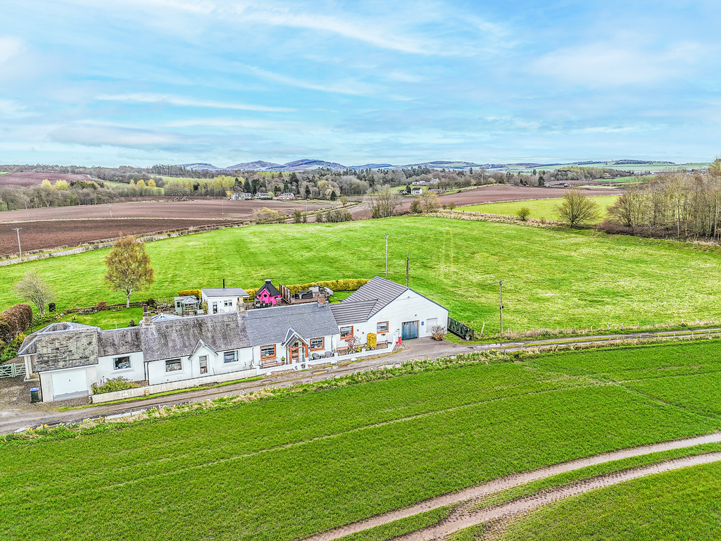Five Farthings, 2 Mid Friarton Cottages