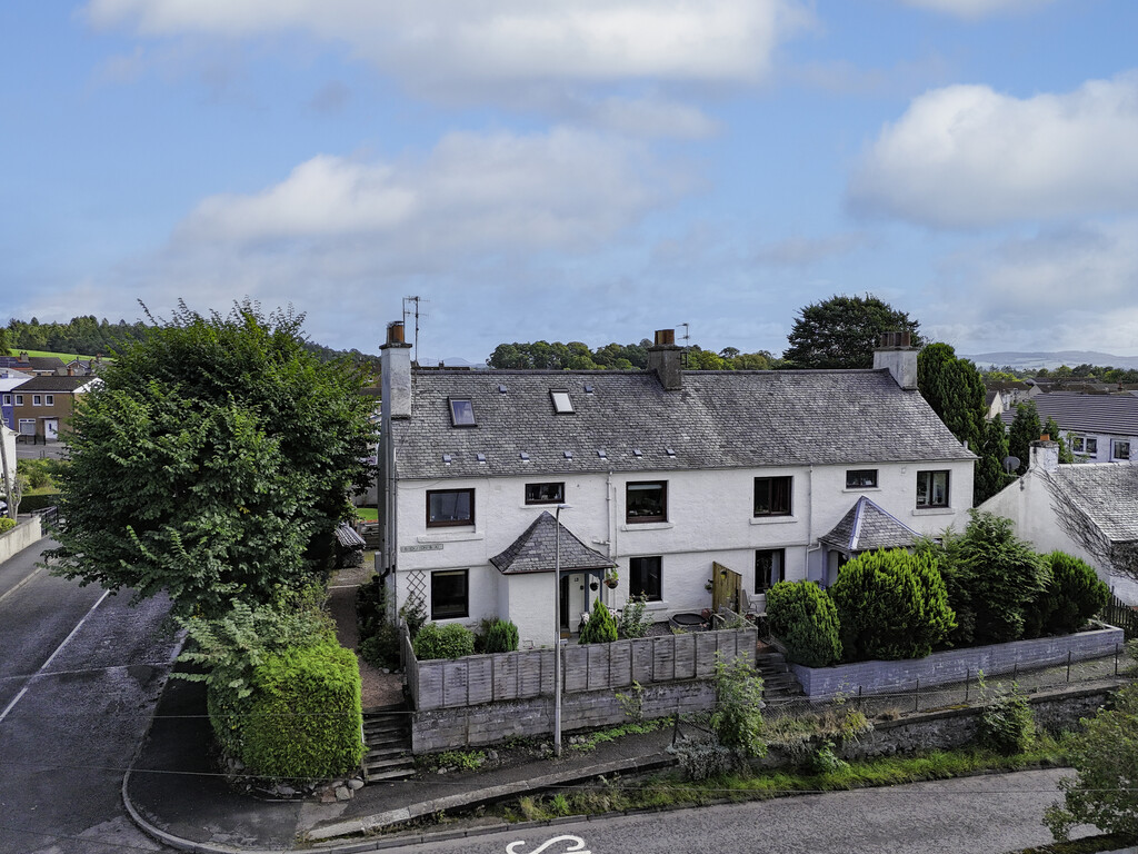 19 Bridgeton Brae, Almondbank, Perth